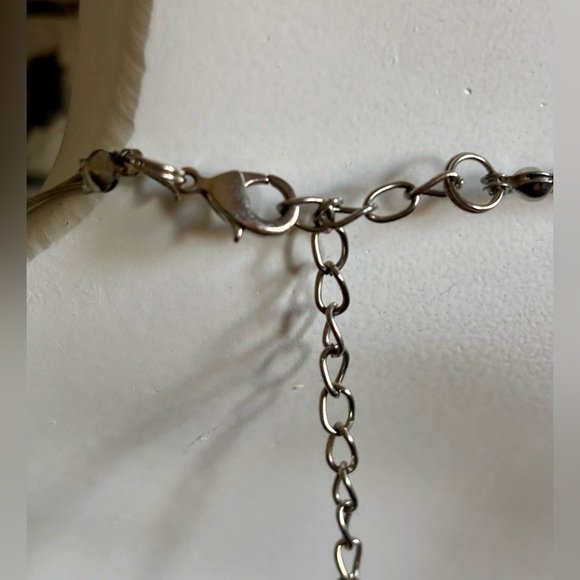 2/$15 - Modern Geometric Statement Necklace - Picture 6 of 7